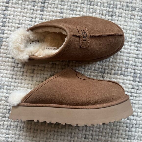 NEW UGG Disquette Suede Shearling Slip On Chestnut 7 - Picture 1 of 3